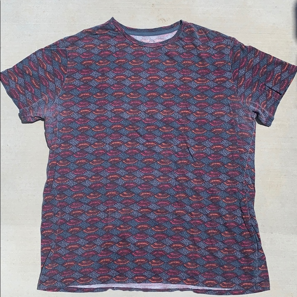 Kaleidoscope patterned T-shirt